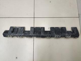 Кронштейн накладки порога правый Renault Duster 1