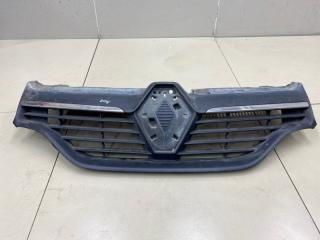 Решетка радиатора Renault Logan 2