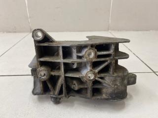 Кронштейн генератора Ford Focus 1 2004