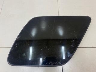 Стекло кузовное глухое правое Ford Escape 1