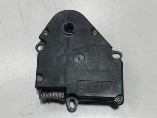 Запчасть моторчик заслонки отопителя Cadillac Escalade 2001