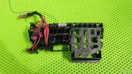 Блок предохранителей Audi A8 D3 2006 Б/У Блок предохранителей Audi A8 D3 2006