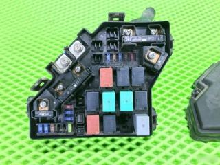 Блок предохранителей Honda Civic 8 2006 Б/У Блок предохранителей Honda Civic 8 2006