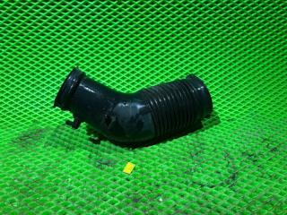 Патрубок воздушного фильтра Audi A8 D3 2006 Б/У Патрубок воздушного фильтра Audi A8 D3 2006