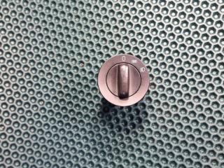 Переключатель света фар BMW 5 E39 Б/У Переключатель света фар BMW 5 E39