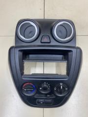 Накладка декоративная на торпедо Лада Гранта 2016