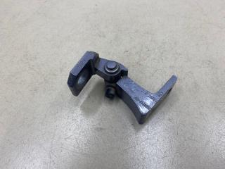 Запчасть петля двери левая Omoda C5 2023