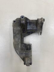 Кронштейн генератора Chevrolet Niva 2004