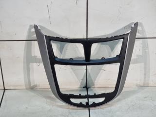 Рамка магнитолы Hyundai Solaris 2015