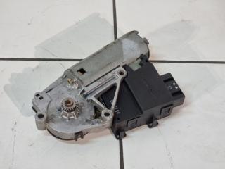 Фото запчасти моторчик люка Land Rover Range Rover 3 2004 Б/У запчасть Запчасть моторчик люка Land Rover Range Rover 3 2004