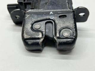 Замок багажника Веста