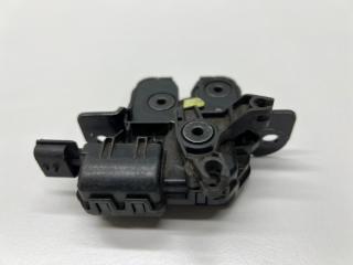 Замок багажника Веста