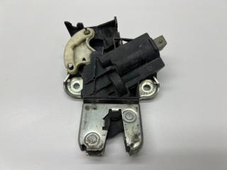 Замок багажника Volkswagen Passat B6