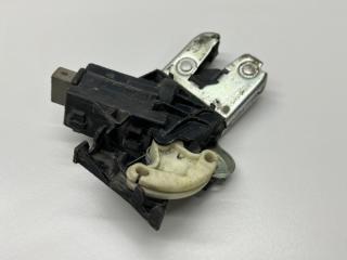 Замок багажника Passat B6