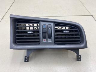 Дефлектор воздушный центральный Nissan Primera 2 1999