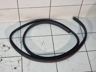 Уплотнитель проема двери задний правый Renault Sandero 1 2012