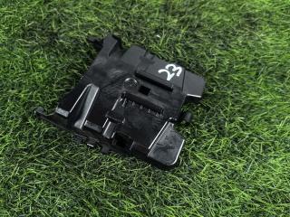 Запчасть кронштейн замка двери задний левый Volvo XC90 2019