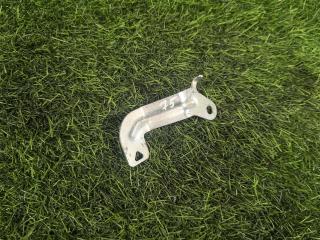 Запчасть кронштейн (крепление) Lexus es300h 2020