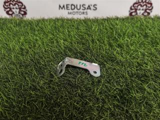 Запчасть кронштейн (крепление) Porsche Macan 2016