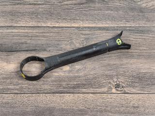 Запчасть накладка рычага задняя Hyundai Santa Fe 2019