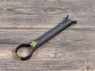 Запчасть накладка рычага задняя Hyundai Santa Fe 2019