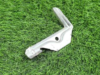 Запчасть крепление аккумулятора Volkswagen Tiguan 2021