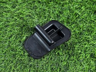 Запчасть заглушка двери левая Hyundai Santa Fe 2019