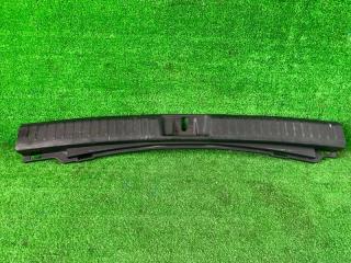 Фото запчасти накладка замка багажника TOYOTA COROLLA FIELDER контрактная запчасть Запчасть накладка замка багажника TOYOTA COROLLA FIELDER