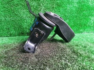 Подушка двигателя передняя правая COROLLA AXIO NRE161 2NRFKE