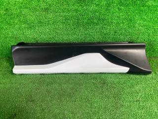 Накладка на дверь задняя левая LEXUS UX200