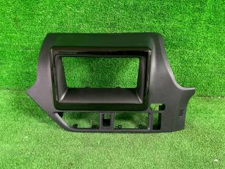 Консоль магнитофона TOYOTA NOAH