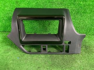 Консоль магнитофона TOYOTA NOAH