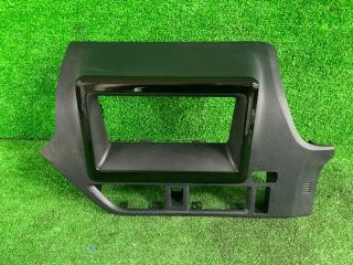 Консоль магнитофона TOYOTA NOAH