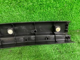 Накладка замка багажника SERENA C27 MR20DD