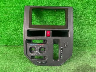 Консоль магнитофона TOYOTA ROOMY