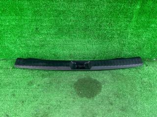 Фото запчасти накладка замка багажника TOYOTA COROLLA FIELDER контрактная запчасть Запчасть накладка замка багажника TOYOTA COROLLA FIELDER