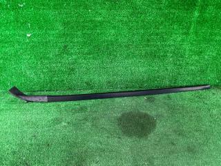 Молдинг лобового стекла левый HONDA FREED