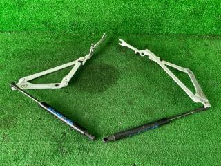 Петля крышки багажника TOYOTA CROWN