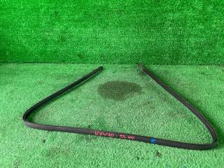 Запчасть молдинг на крышу правый TOYOTA PRIUS