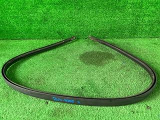 Молдинг на крышу правый HONDA VEZEL