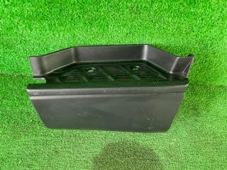 Запчасть подножка передняя левая TOYOTA HIACE