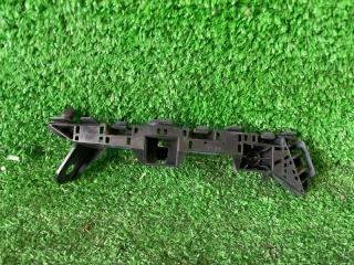 Крепление бампера переднее правое HONDA FIT