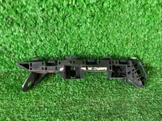 Крепление бампера переднее правое HONDA FIT