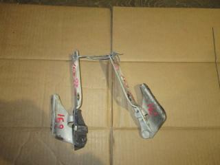 Петля капота NISSAN LAUREL HC35 691 1 ракурс