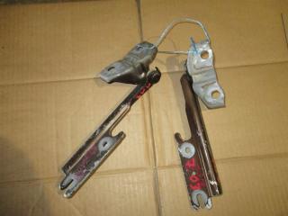 Петля капота MAZDA FAMILIA BJ5P ZL 703 1 ракурс
