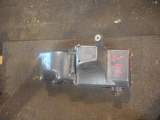 Корпус воздушного фильтра MAZDA DEMIO DW3W B3E 241 1 ракурс