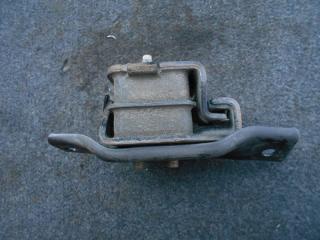 Подушка двигателя SUBARU FORESTER SG5 EJ20 927 1 ракурс