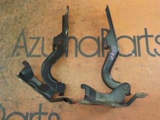 Петля капота TOYOTA SIENTA NCP81G 1NZFE 1062 1 ракурс Петля капота TOYOTA SIENTA NCP81G 1NZFE 1062 1 ракурс