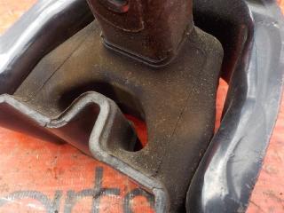 Подушка двигателя левая передняя TOYOTA PASSO KGC10 1KRFE 2007 2 ракурс