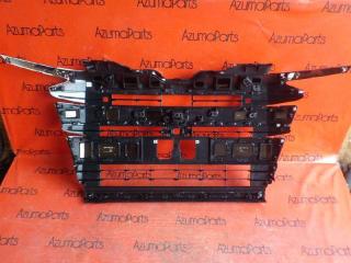 Решетка радиатора TOYOTA NOAH ZWR90G 184 1 ракурс